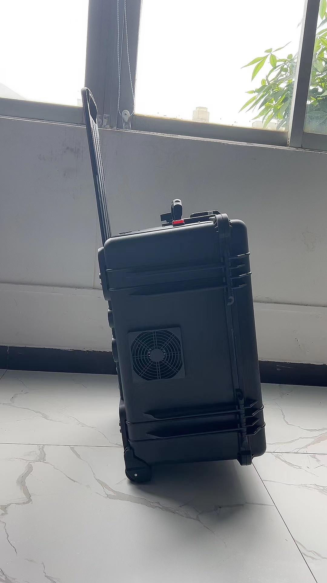 新州镇手拉箱型移动通信干扰器